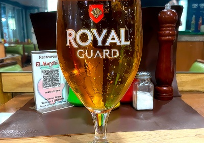 Cervezas y Tragos